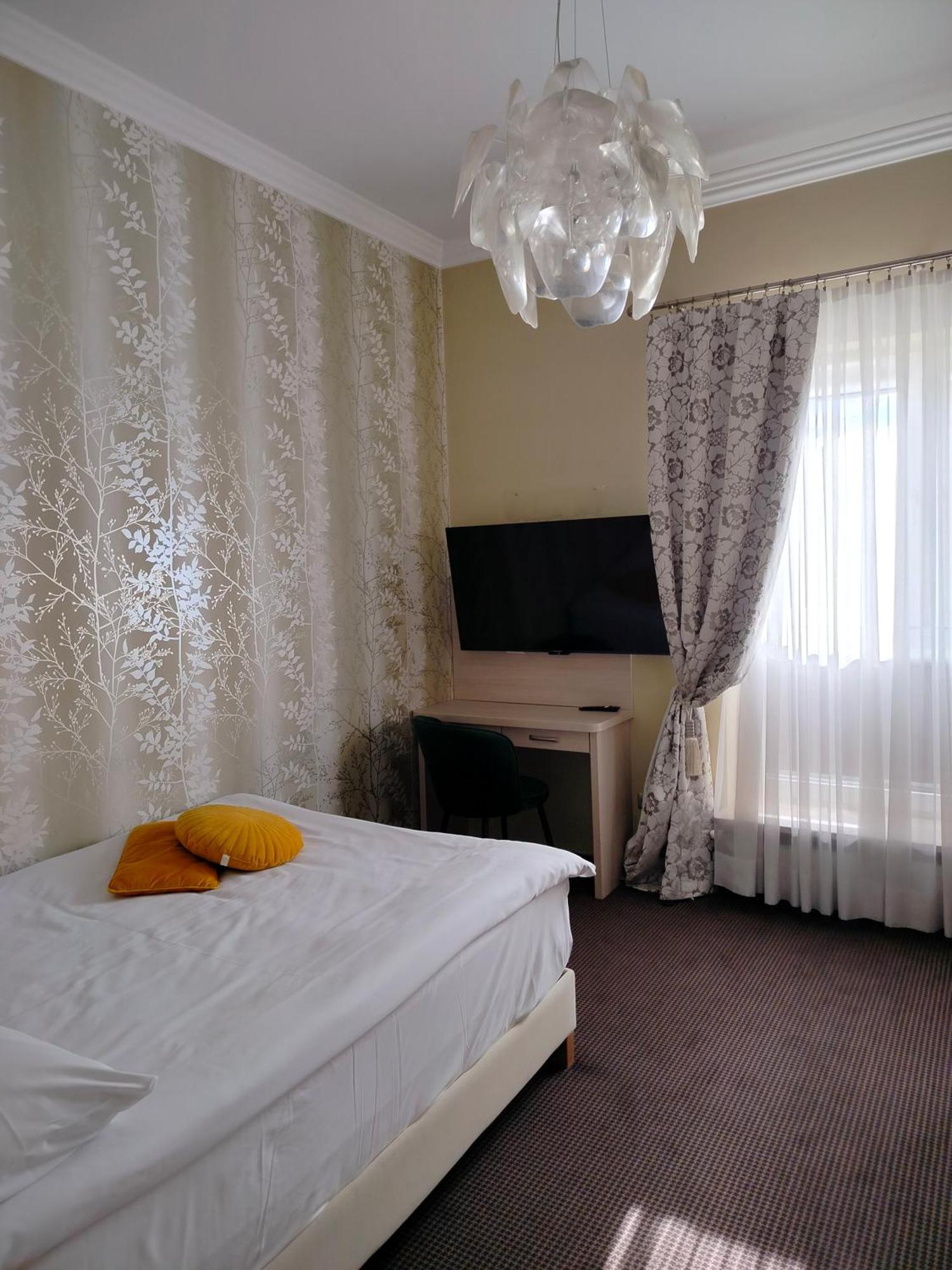 Hotel Sokolowska Airport Modlin Nowy Dwór Mazowiecki Zimmer foto